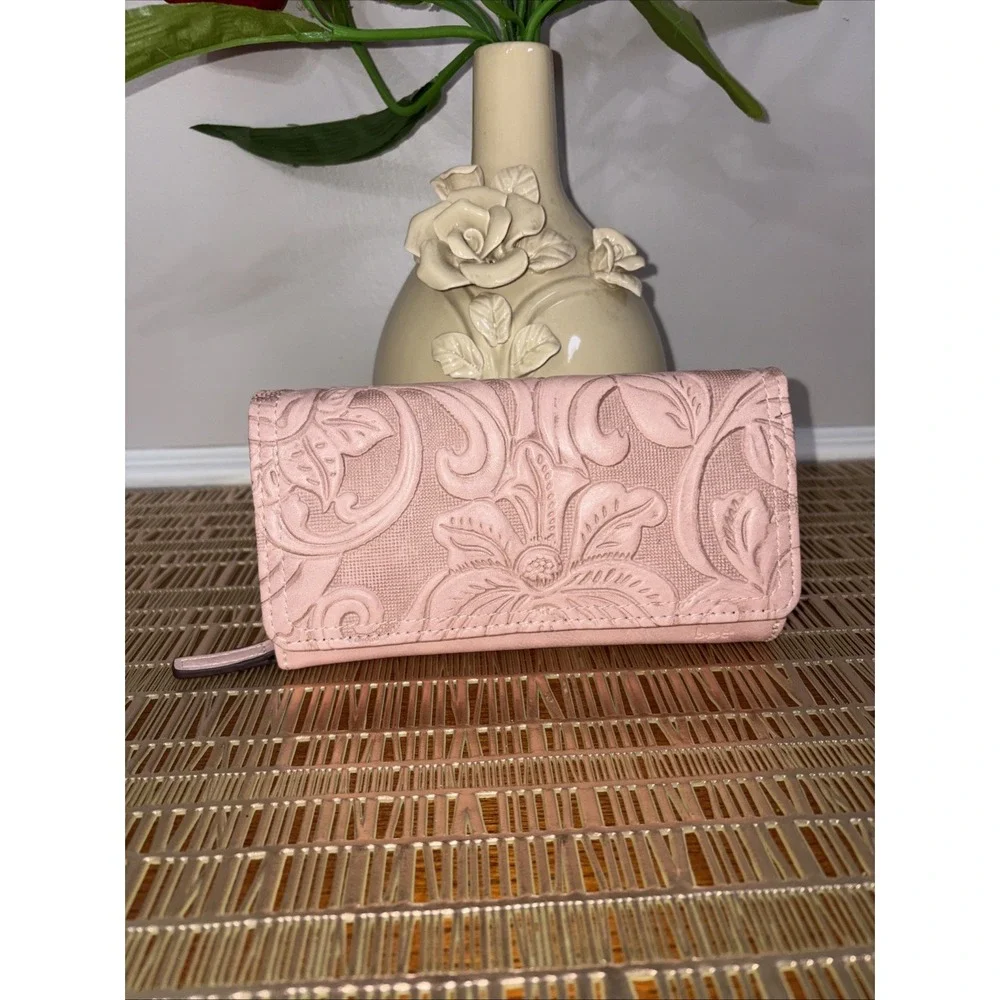 Born Concept Wallet Pink Floral Embossed Millstone Deluxe Card Bill Coin Slots